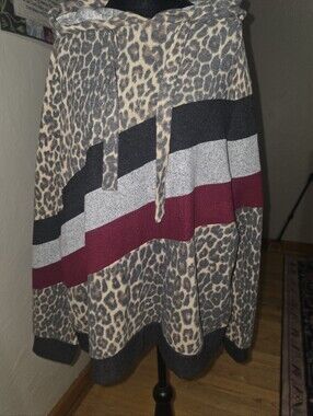 Women's 1X hooded top